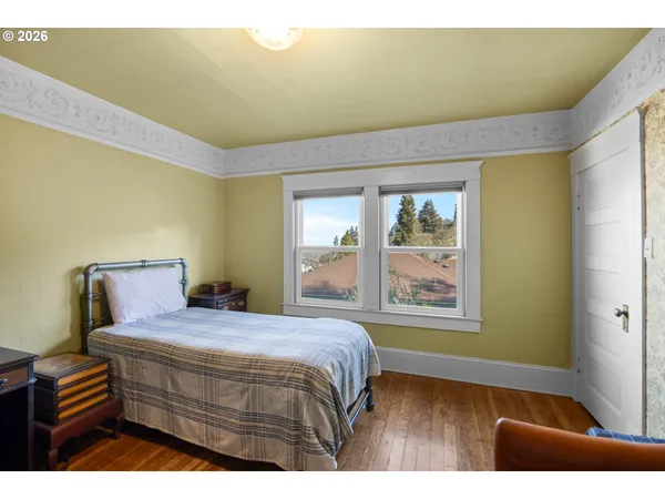 $450,000 | 837 Southeast Watson Lane, Roseburg, OR 97470