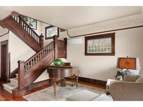 $450,000 | 837 Southeast Watson Lane, Roseburg, OR 97470