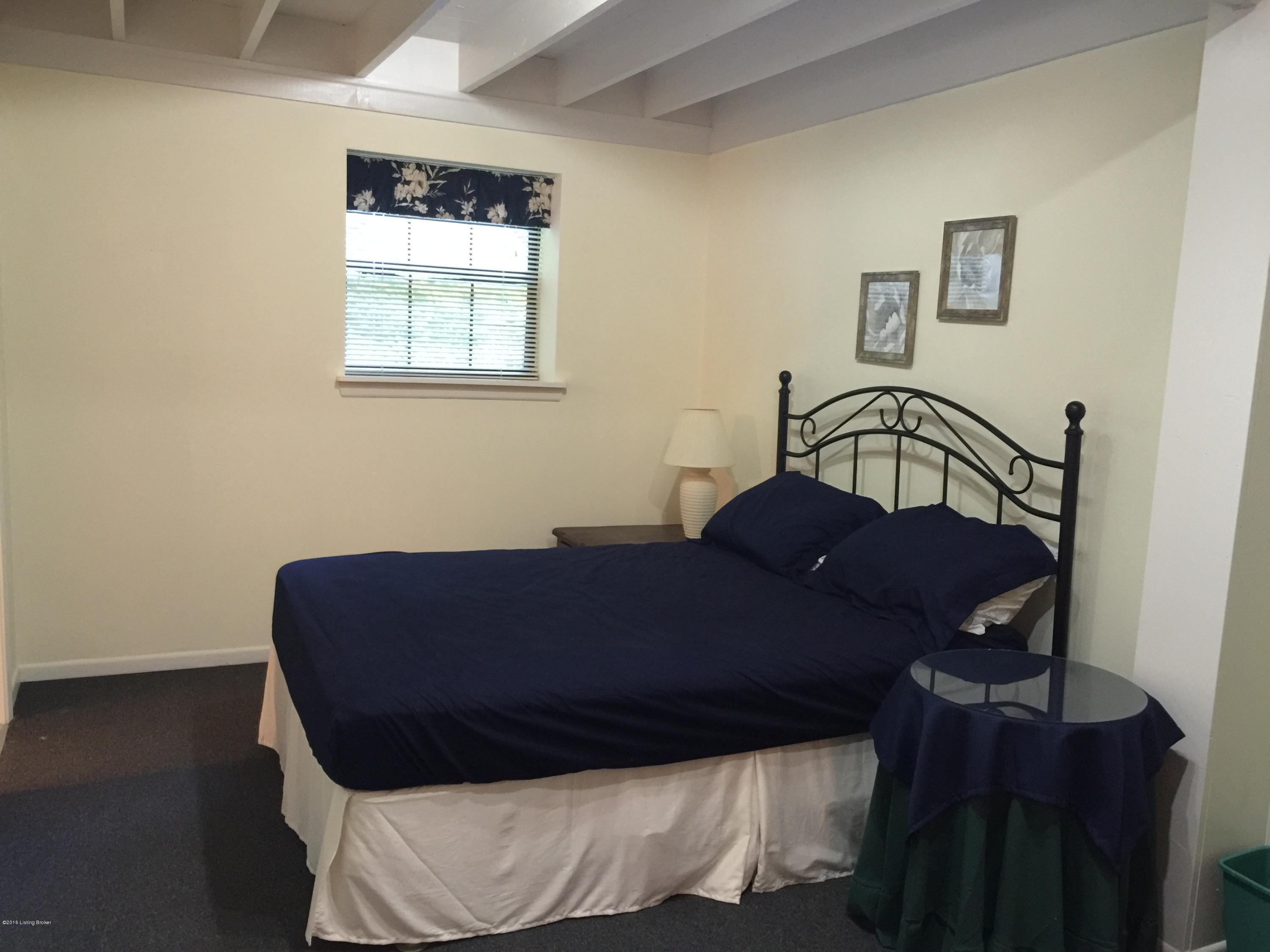 54 Spruce Lane Bee Spring, KY 42207 - Photo 6 of 28 image