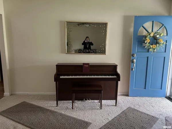 $185,000 | 7 Southvale Drive, Jacksonville, IL 62650