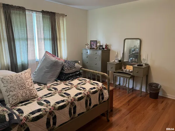 $185,000 | 7 Southvale Drive, Jacksonville, IL 62650