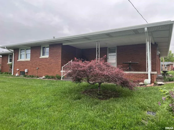 $185,000 | 7 Southvale Drive, Jacksonville, IL 62650