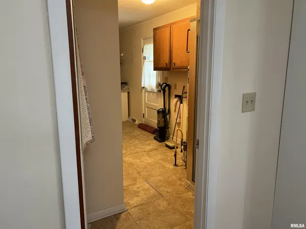 $185,000 | 7 Southvale Drive, Jacksonville, IL 62650