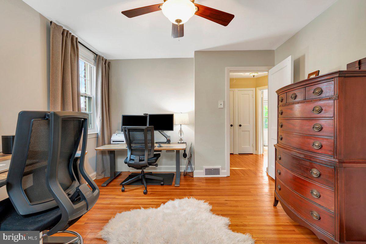 24 Hurst Road Wilmington, DE 19803 - Photo 21 of 36 Second Bedroom view toward hallway