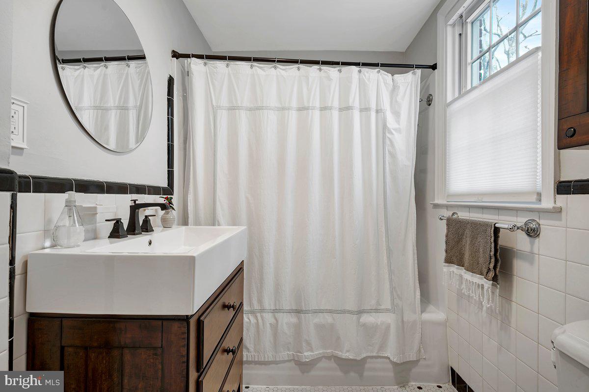 24 Hurst Road Wilmington, DE 19803 - Photo 24 of 36 Main Bathroom