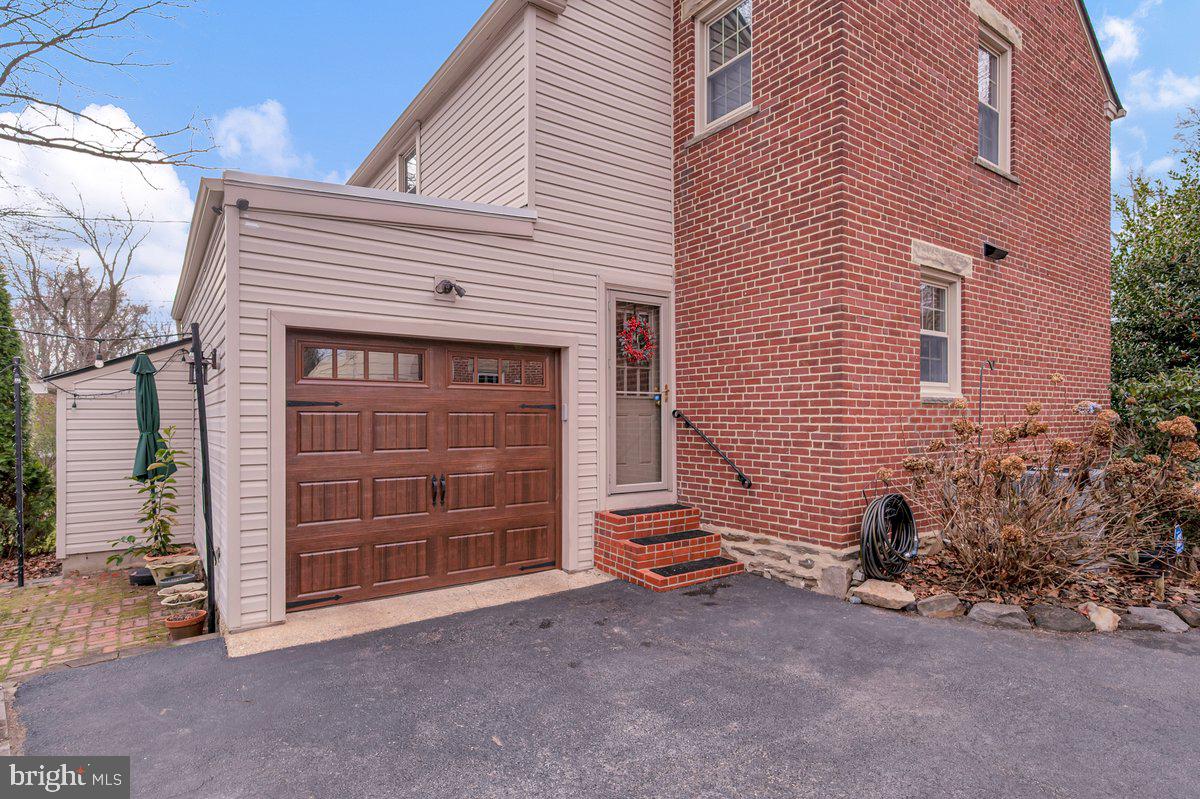 24 Hurst Road Wilmington, DE 19803 - Photo 34 of 36 New Garage Door