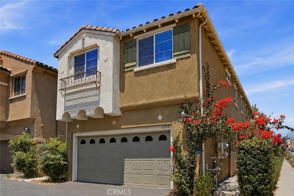 11370 Dream Pacoima, CA 91331 - Photo 1 of 55