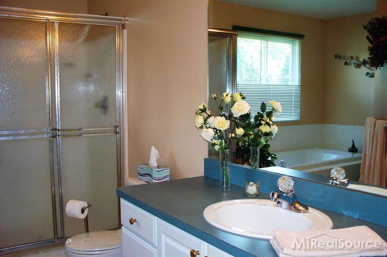 2230 River Road St. Clair, MI 48079 - Photo 5 of 28 31200116-4.JPG
