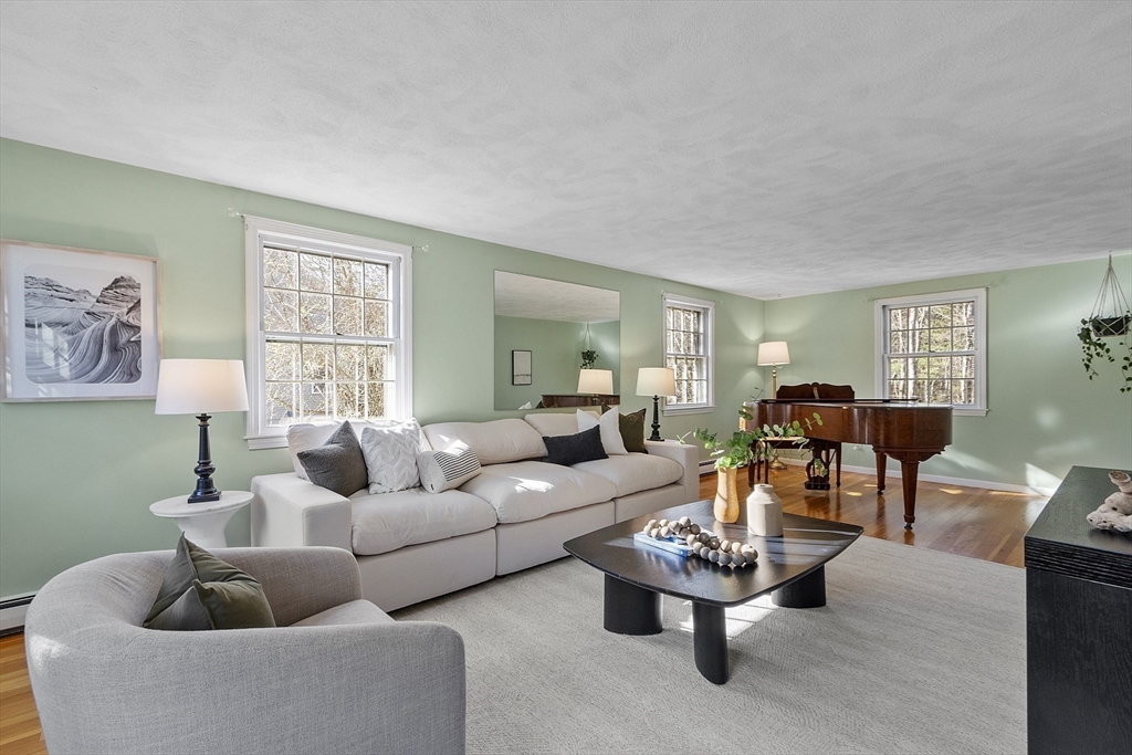 58 Brucewood Road East Acton, MA 01720 - Photo 5 of 41 Gallery Image 5