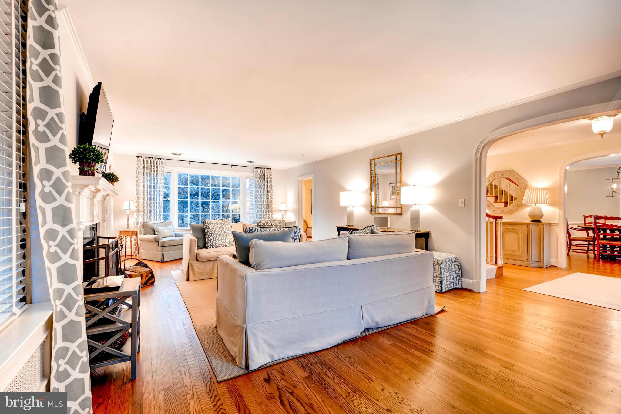 112 Goodale Road Baltimore, MD 21212 - Photo 8 of 30 Living Room