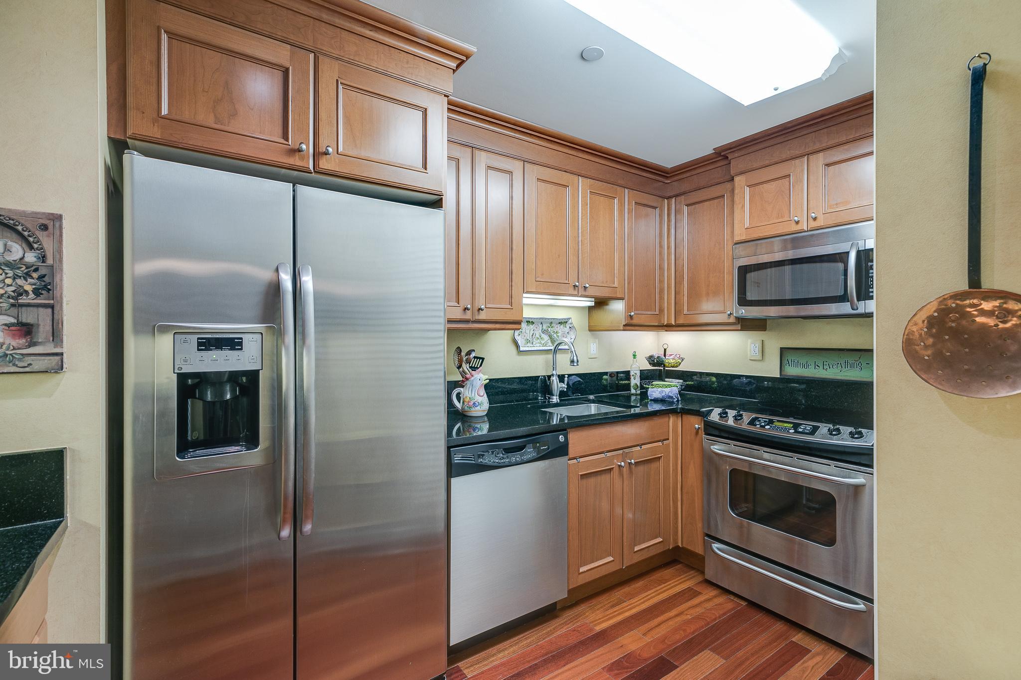 1701 Locust Street, Unit 2015 Philadelphia, PA 19103 - Photo 11 of 22