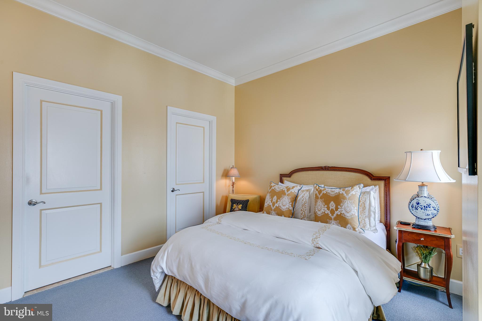 1701 Locust Street, Unit 2015 Philadelphia, PA 19103 - Photo 15 of 22