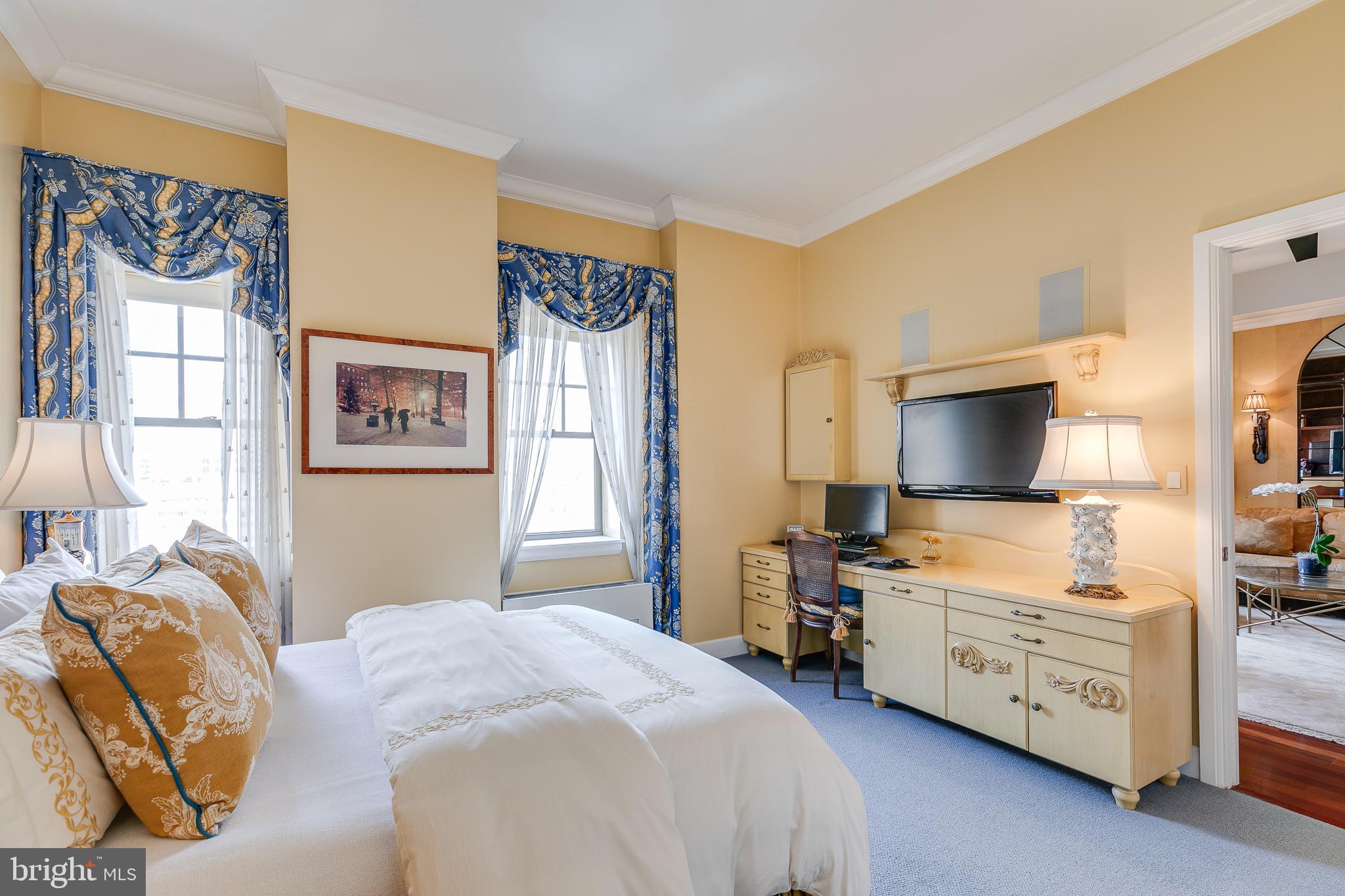 1701 Locust Street, Unit 2015 Philadelphia, PA 19103 - Photo 16 of 22