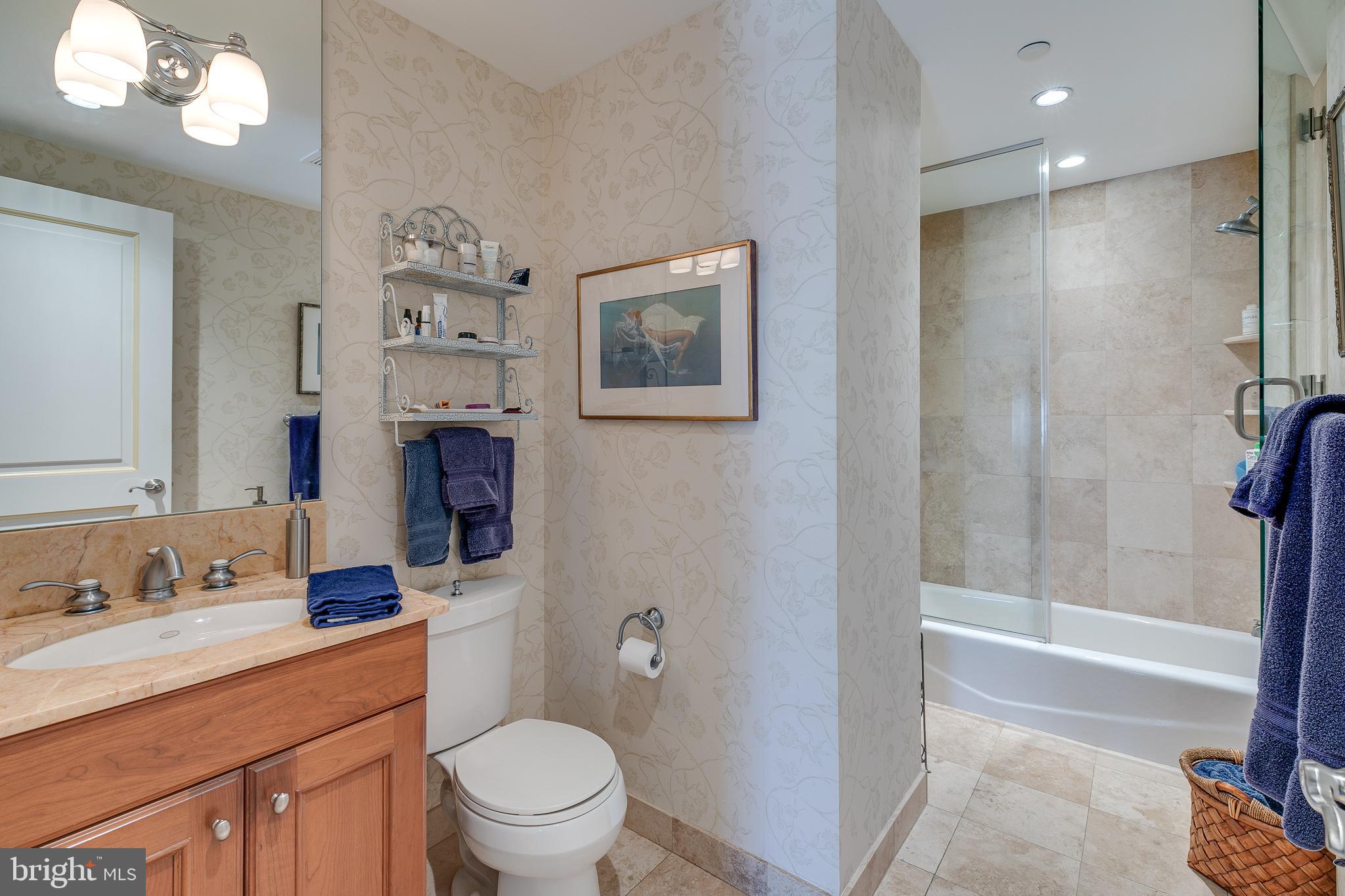 1701 Locust Street, Unit 2015 Philadelphia, PA 19103 - Photo 17 of 22