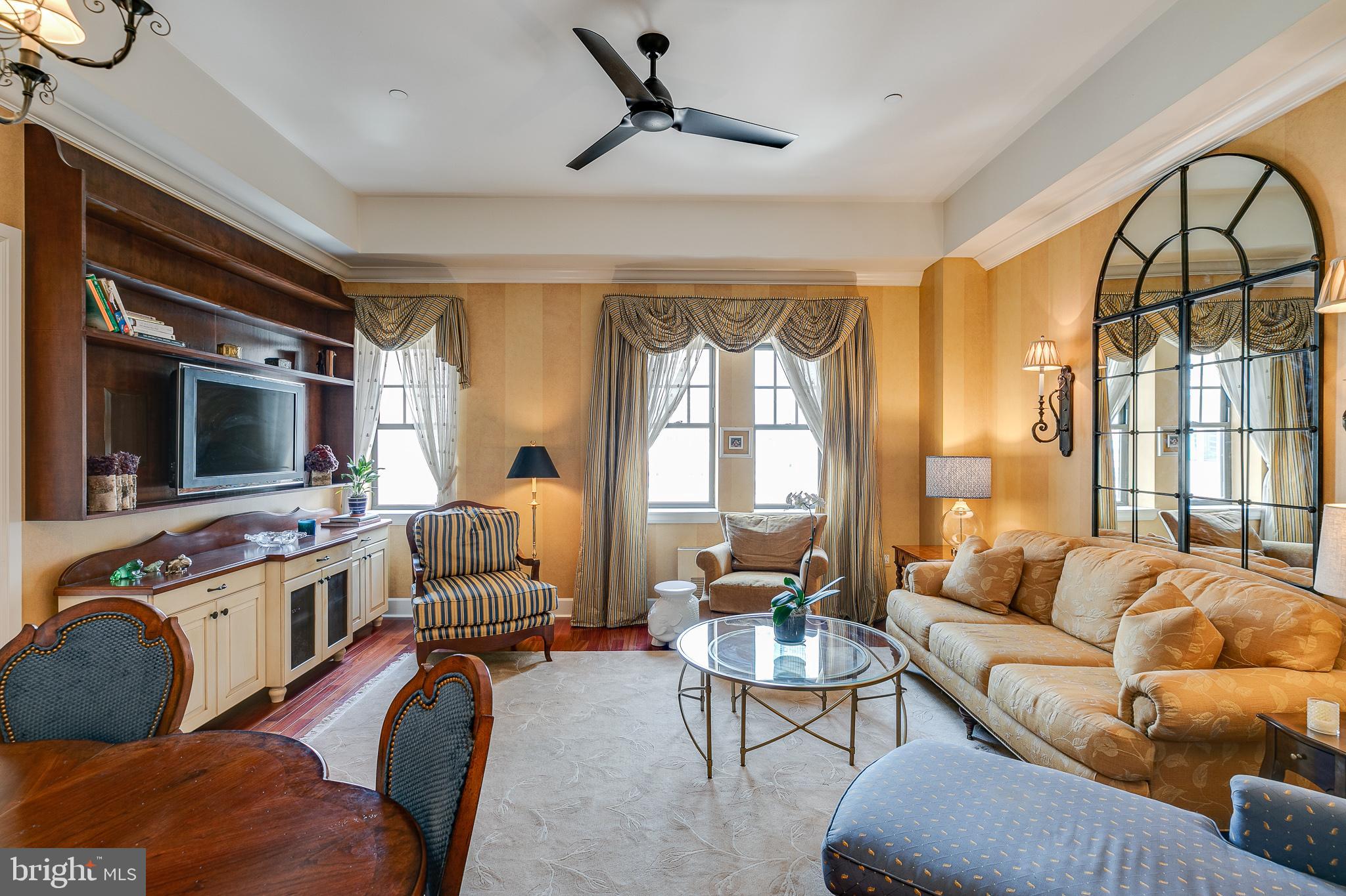 1701 Locust Street, Unit 2015 Philadelphia, PA 19103 - Photo 3 of 22