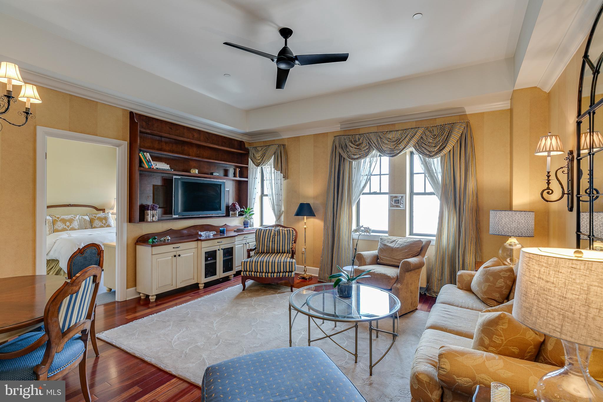 1701 Locust Street, Unit 2015 Philadelphia, PA 19103 - Photo 4 of 22