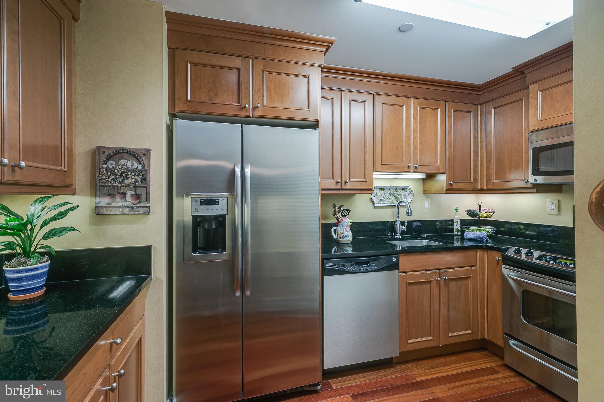 1701 Locust Street, Unit 2015 Philadelphia, PA 19103 - Photo 10 of 22