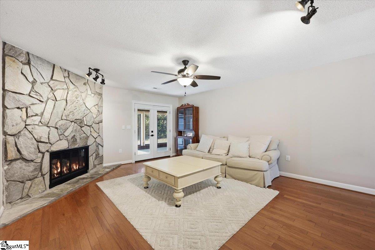 185 Tanager Circle Greer, SC 29650 - Photo 8 of 32