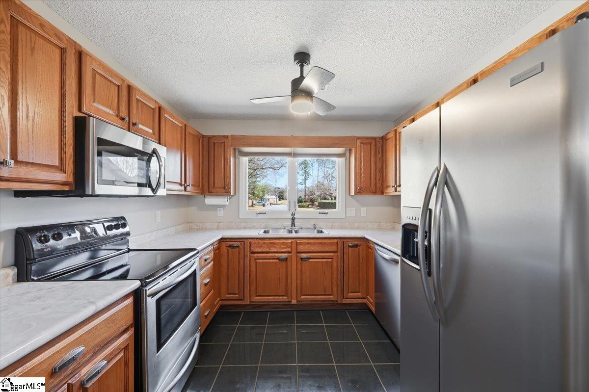 185 Tanager Circle Greer, SC 29650 - Photo 10 of 32