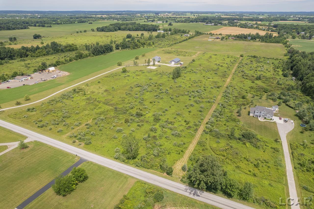 5000 Plank Road Adrian, MI 49221 - Photo 3 of 11 50168853-56e46af5-cd1c-4d21-8b65-ea5658e33c87.JPG