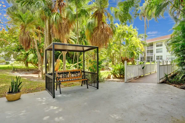 $1,900 | 4025 North Federal Highway, Unit 126A, Oakland Park, FL 33308