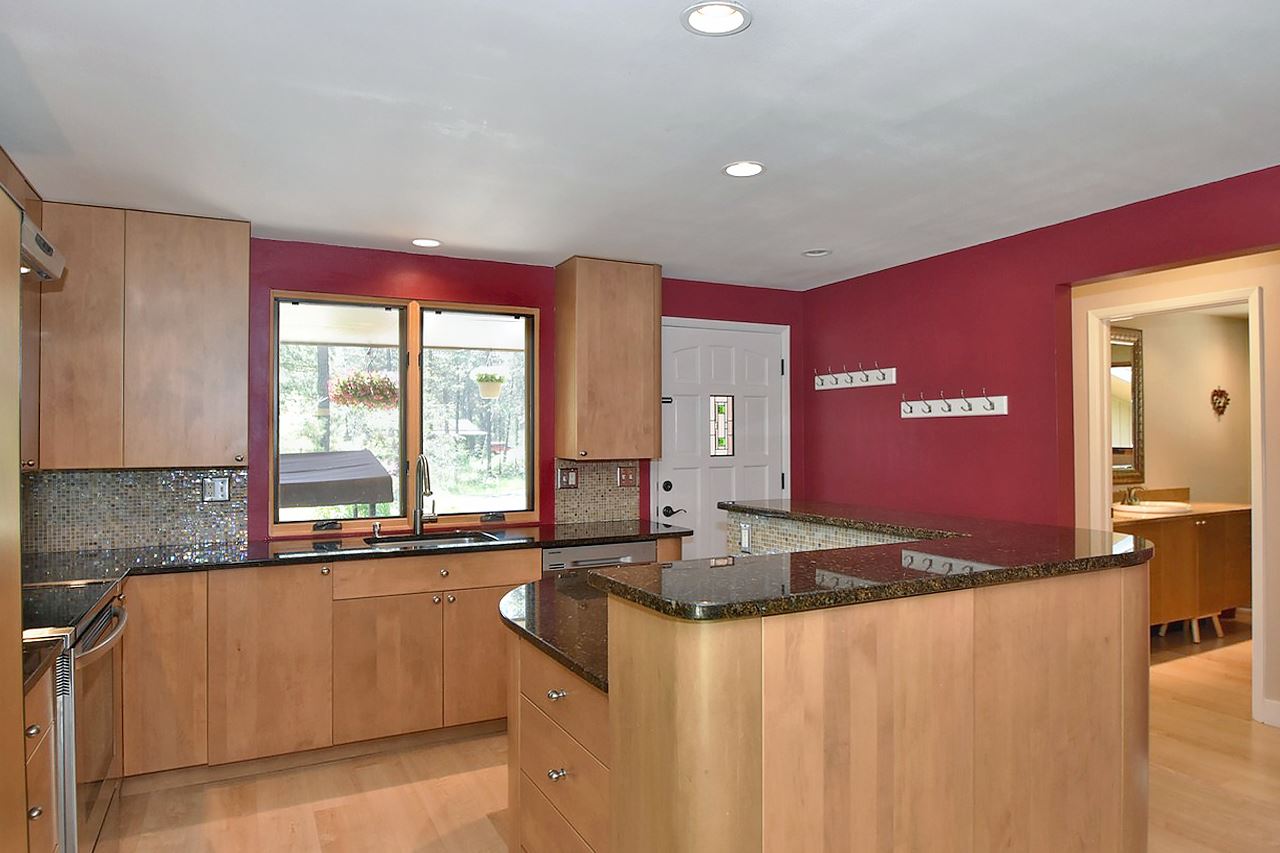 10913 South Andrus Road Cheney, WA 99004 - Photo 2 of 20