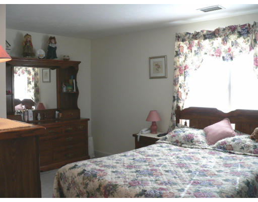 41 Boston Road, Unit D Sutton, MA 01590 - Photo 8 of 11