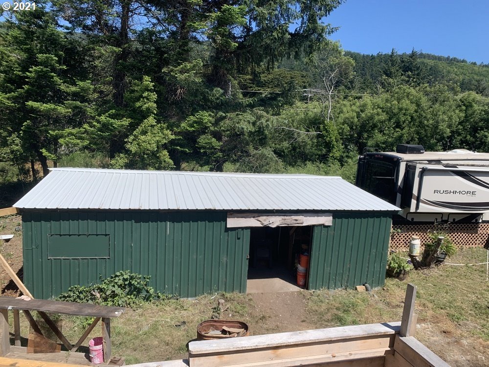 94613 Grange Road Gold Beach, OR 97444 - Photo 19 of 23