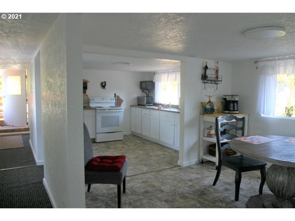 94613 Grange Road Gold Beach, OR 97444 - Photo 8 of 23