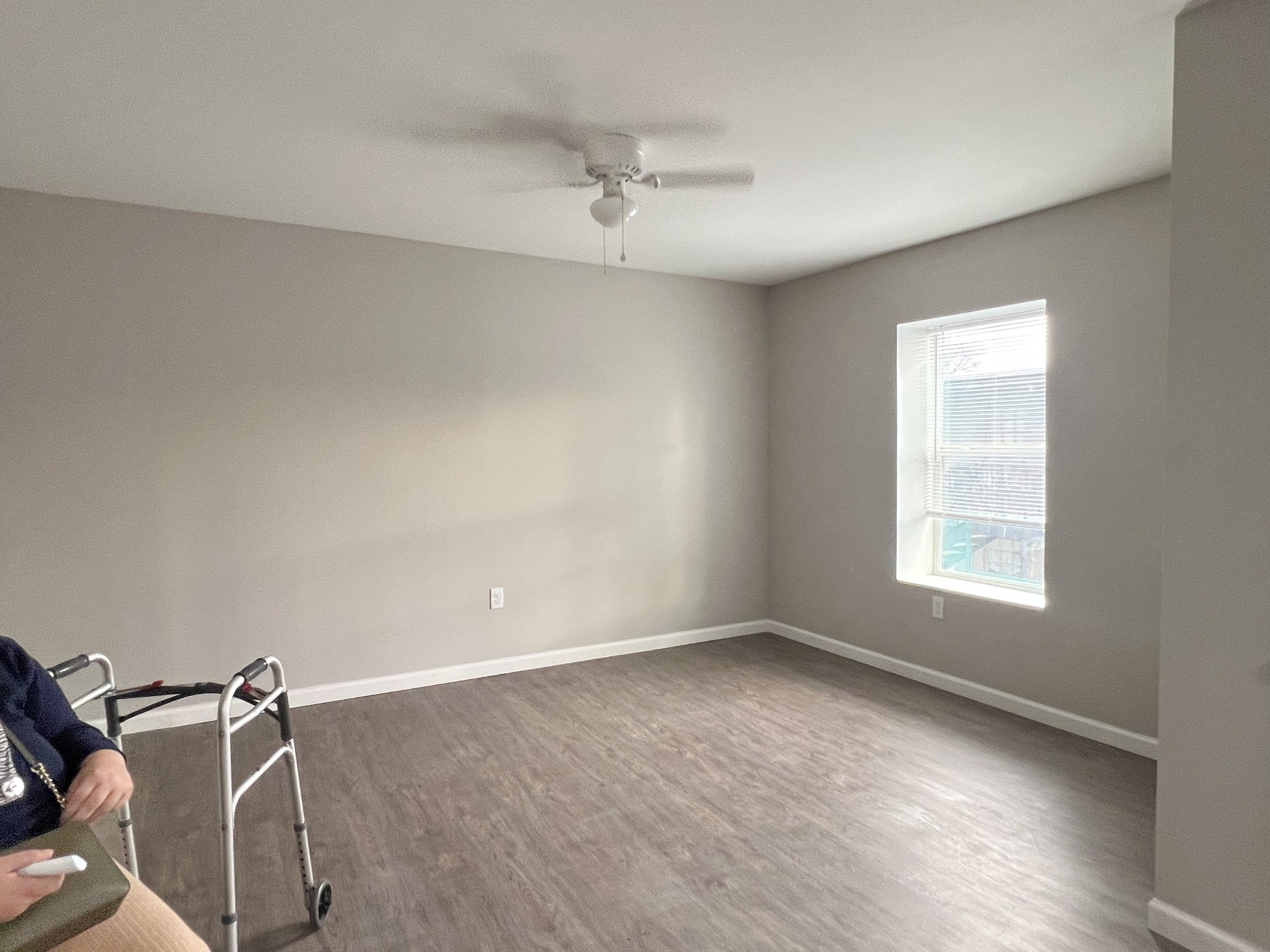 9745 Long Point Road, Unit 27 Houston, TX 77055 - Photo 16 of 17 an empty room with a window and a ceiling fan