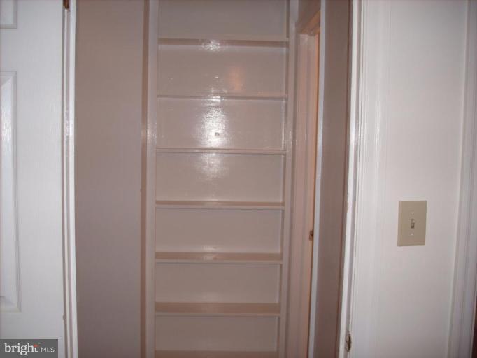 12009 Fingerboard Road Monrovia, MD 21770 - Photo 19 of 25 BUILT IN BOOKCASE