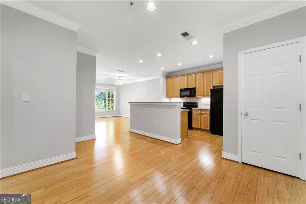 4201 Stratford Commons Decatur, GA 30033 - Photo 2 of 14 Gallery Image 2