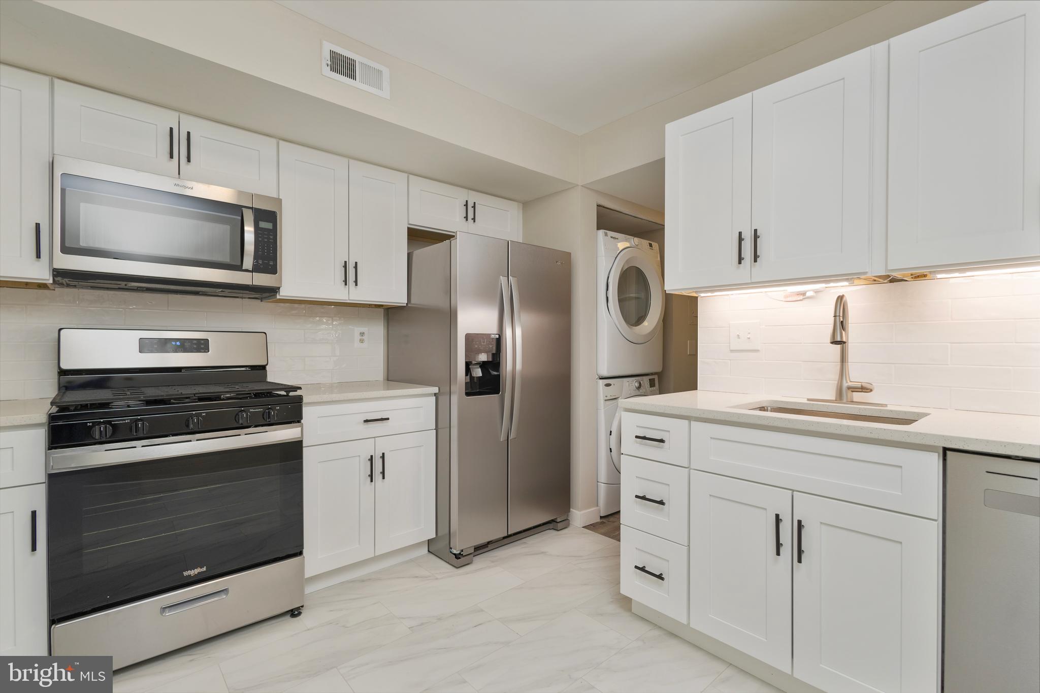 2054 Royal Fern Court, Unit 24/21B Reston, VA 20191 - Photo 14 of 45