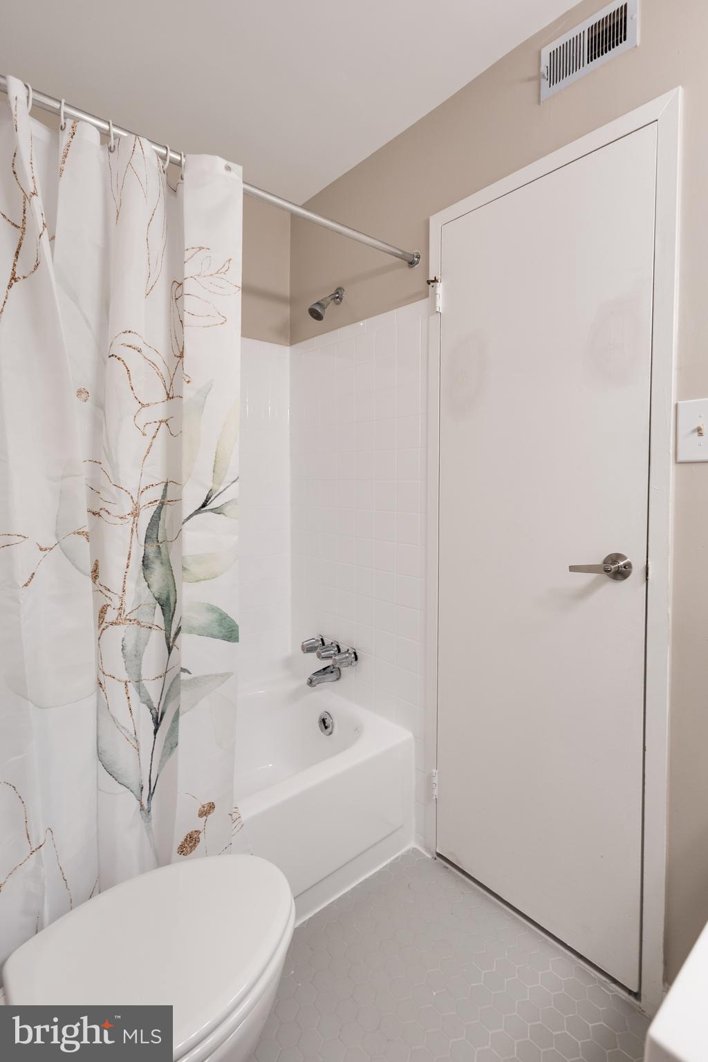 2054 Royal Fern Court, Unit 24/21B Reston, VA 20191 - Photo 23 of 45