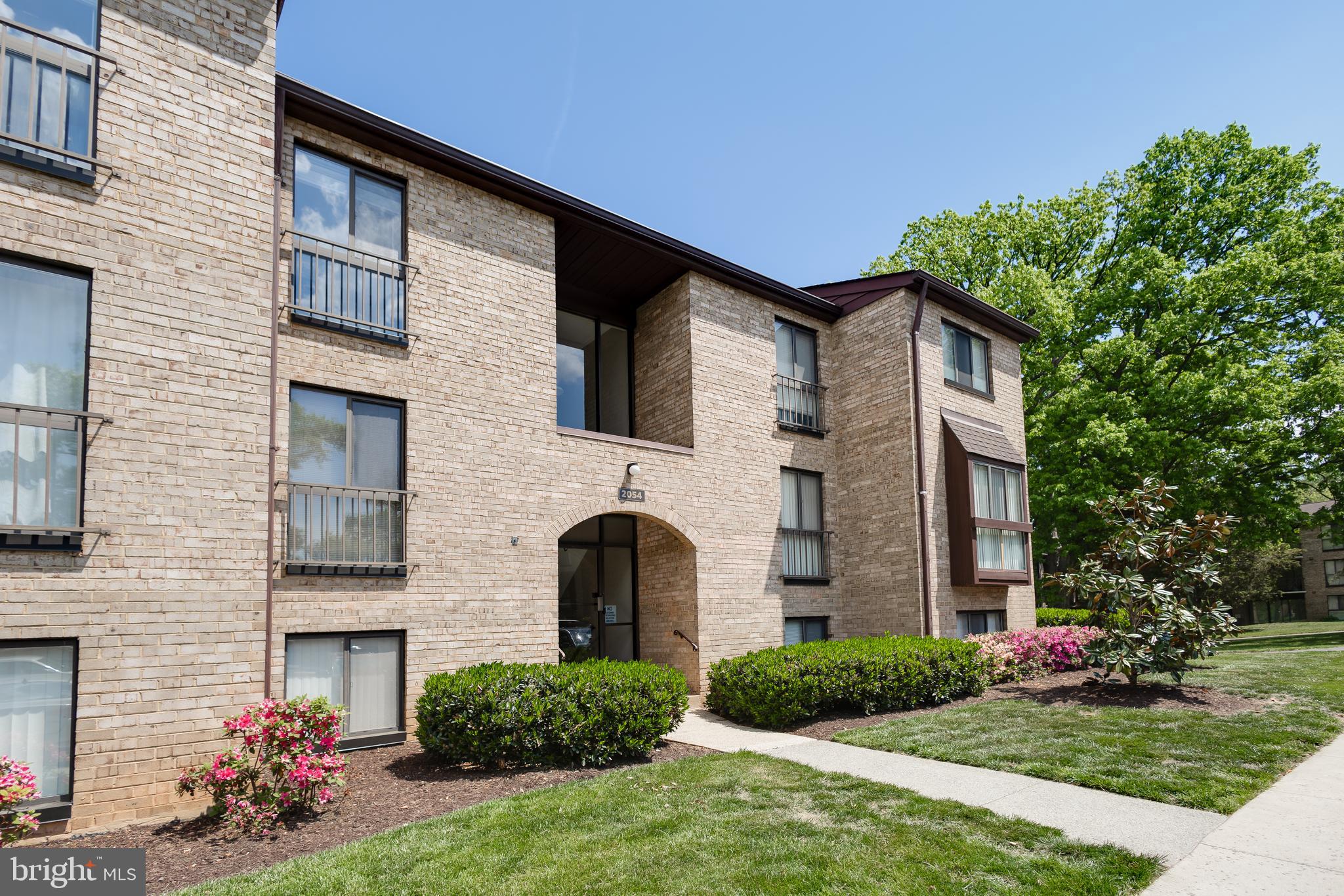 2054 Royal Fern Court, Unit 24/21B Reston, VA 20191 - Photo 4 of 45