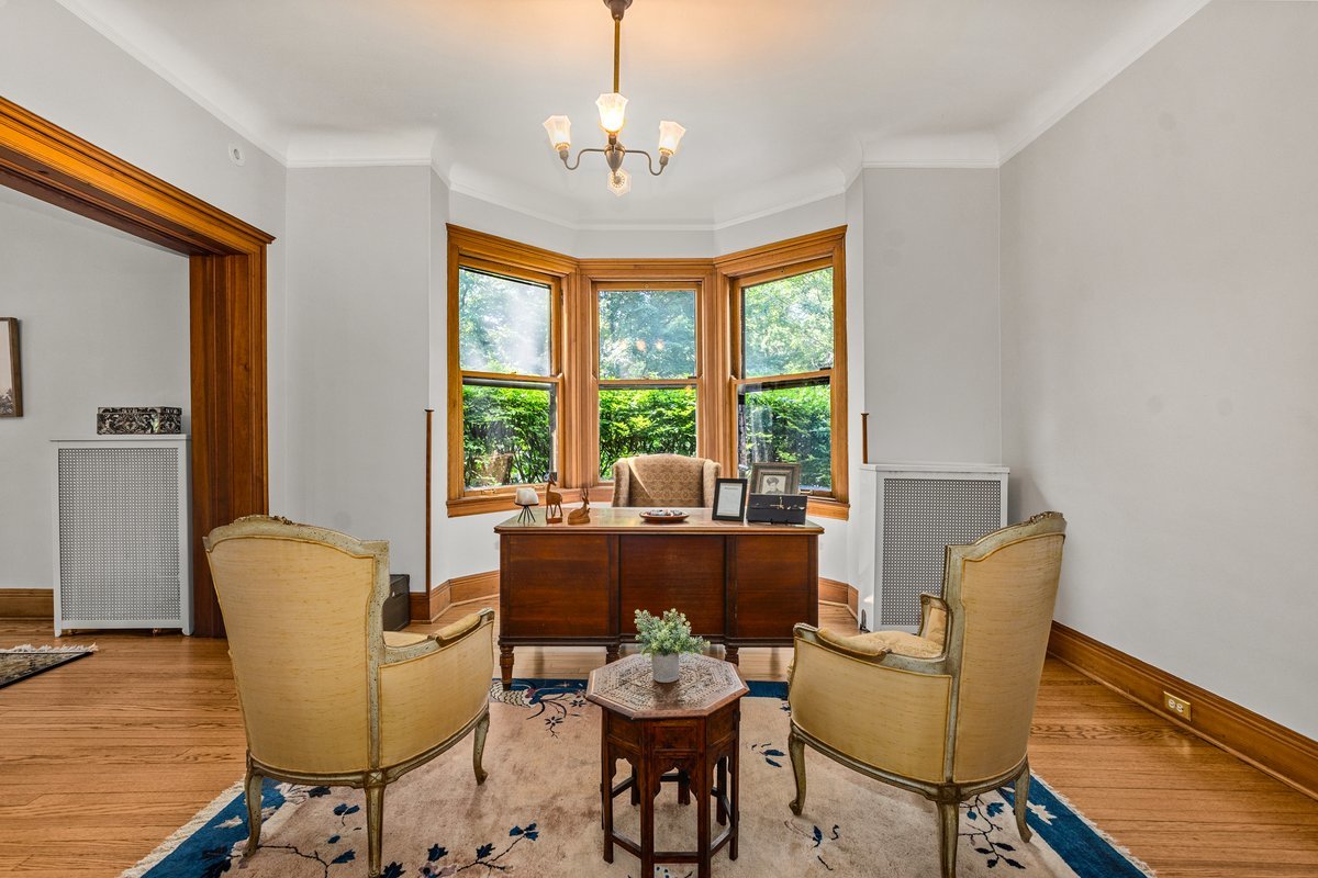 225 Hamilton Street Evanston, IL 60202 - Photo 4 of 38 a living room with furniture and a window