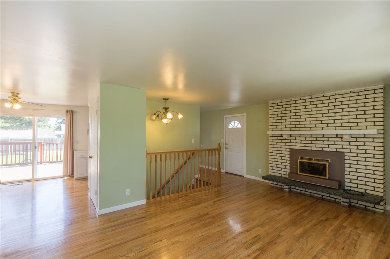 3712 North Center Road Spokane, WA 99212 - Photo 3 of 20