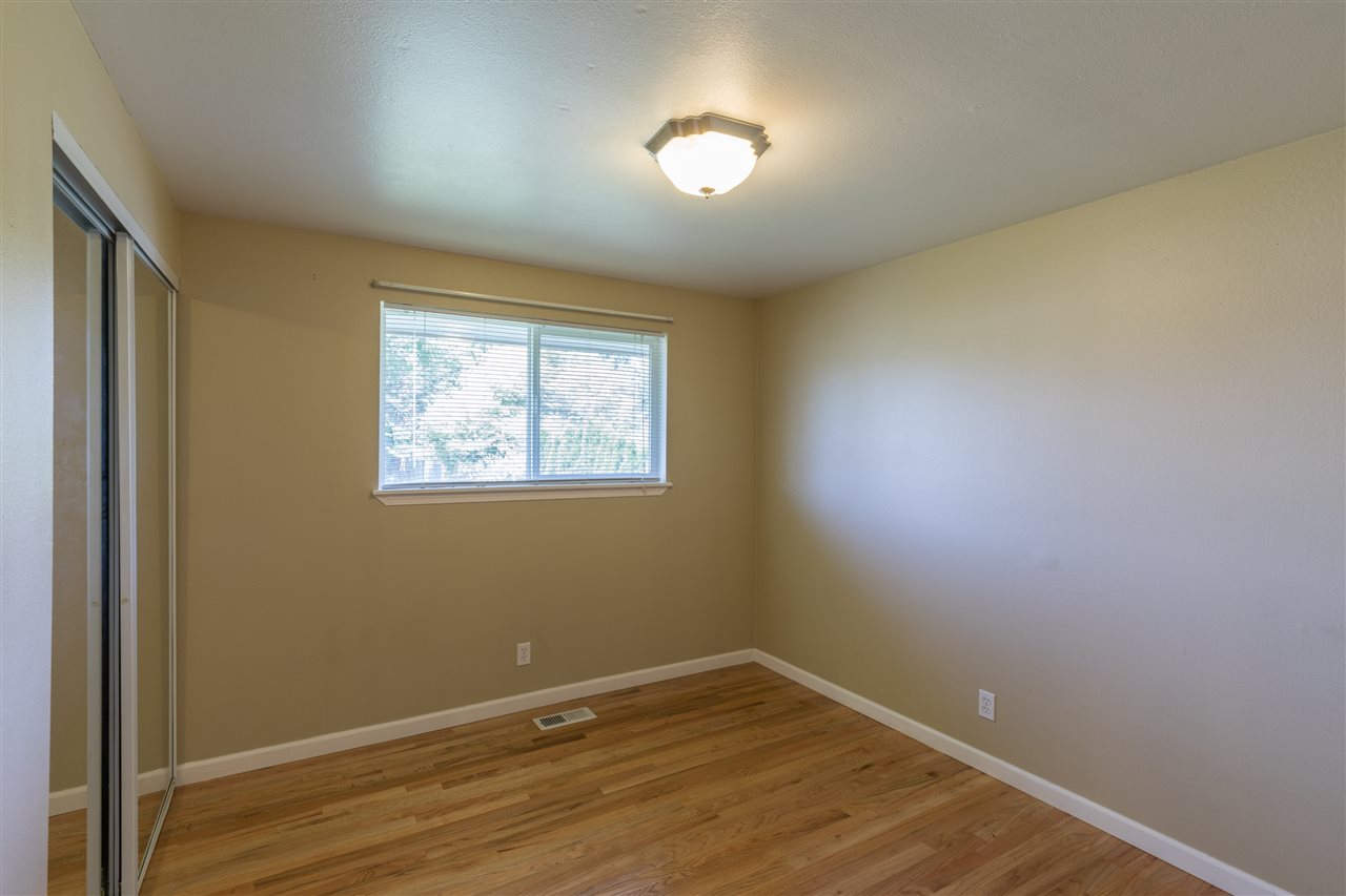 3712 North Center Road Spokane, WA 99212 - Photo 9 of 20