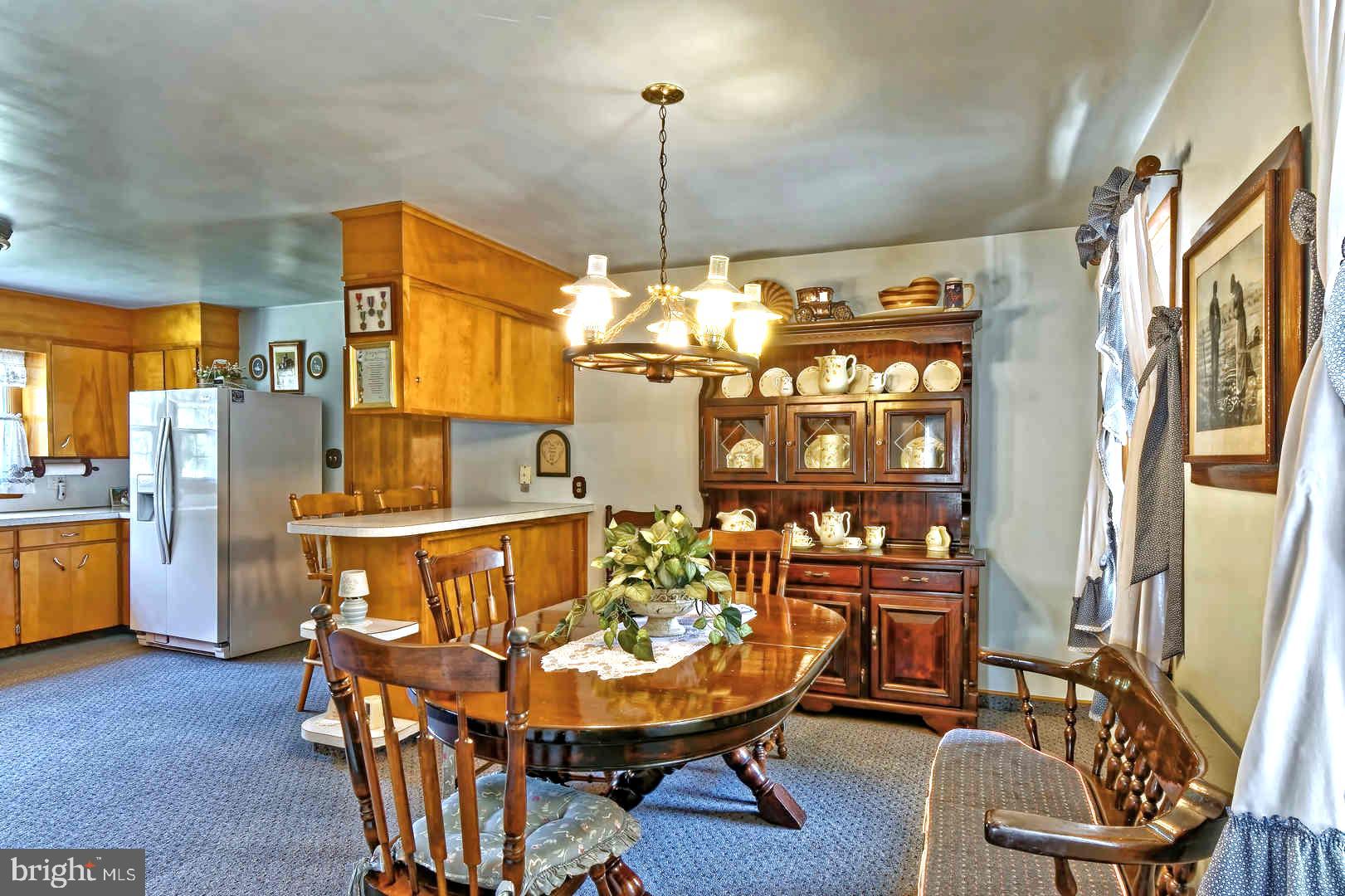 138 Eaton Road Pennsville, NJ 08070 - Photo 9 of 29 Room for Family and Friends