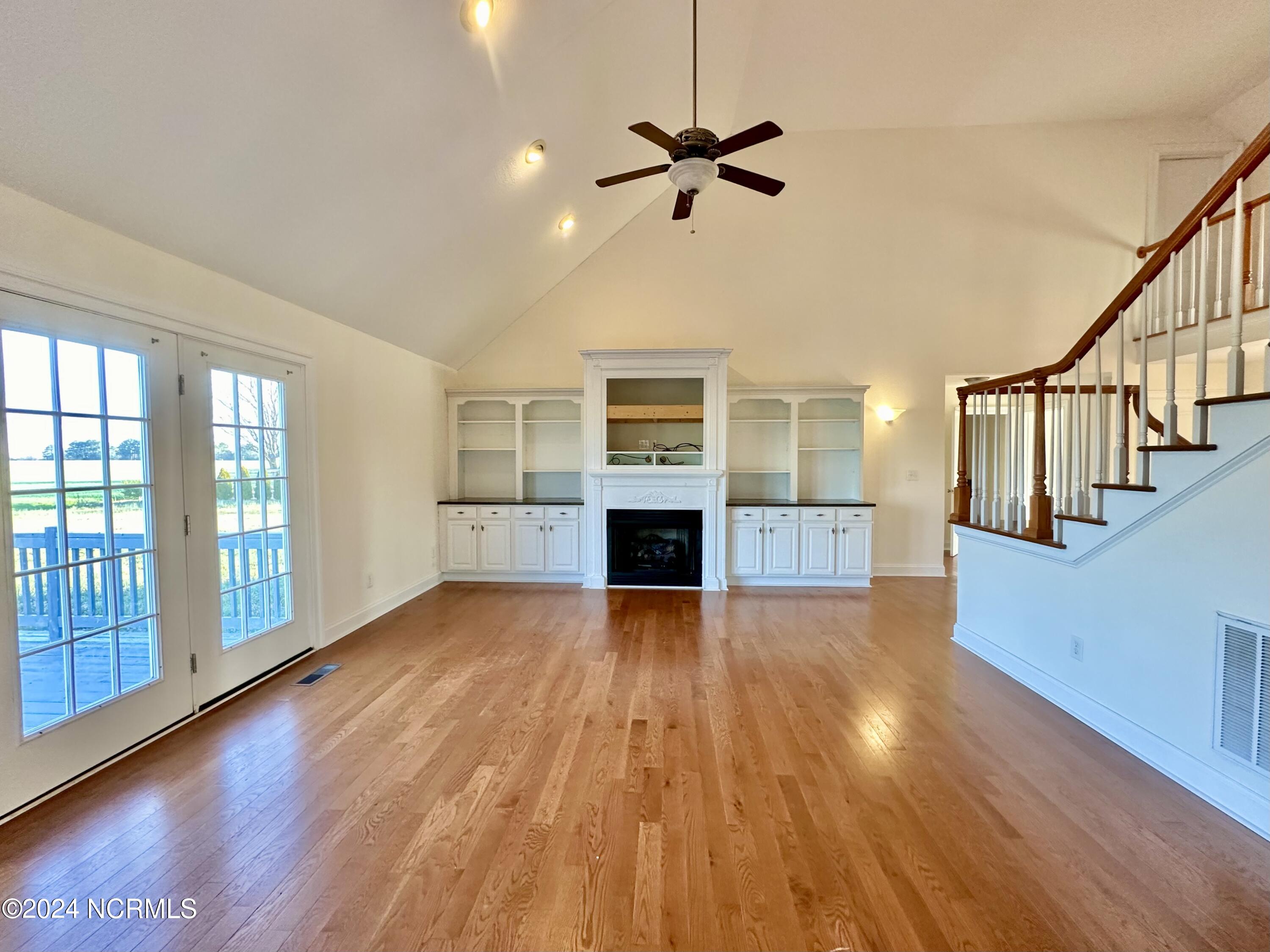 1213 Brickhouse Point Road Elizabeth City, NC 27909 - Photo 3 of 45 Living Room-Built In Cabinets