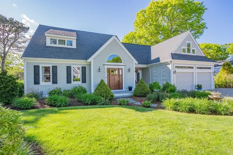 $1,295,000 | 35 Bayshore Drive, Mashpee, MA 02649