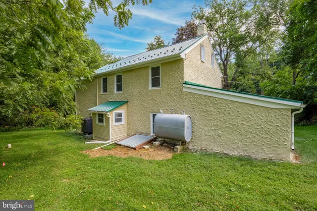 $2,275 | 1611 Shadyside Road, Downingtown, PA 19335