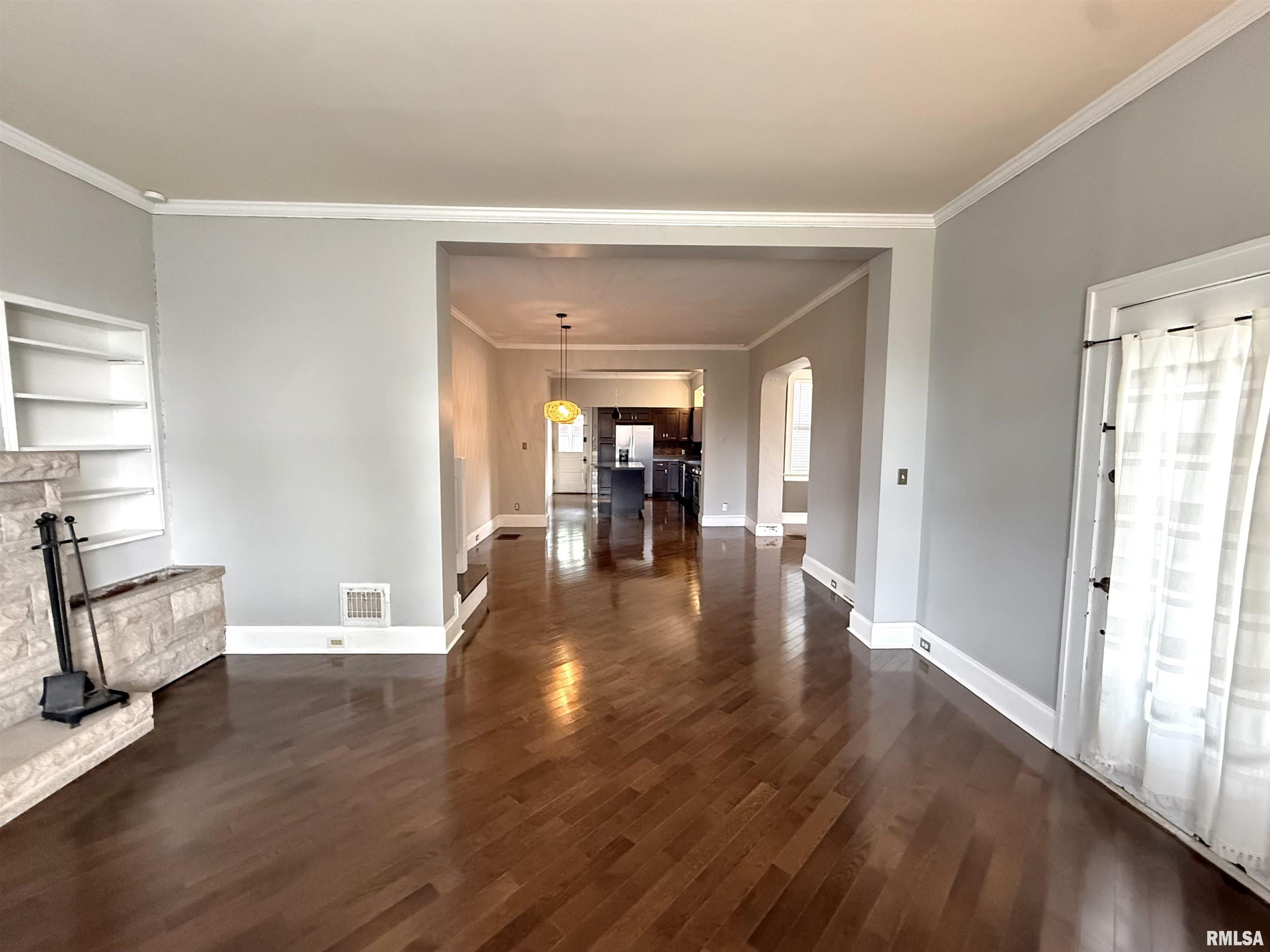 1329 Spring Street Quincy, IL 62301 - Photo 5 of 33