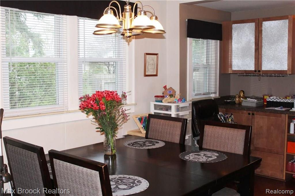 1419 Harvard Road Berkley, MI 48072 - Photo 4 of 17