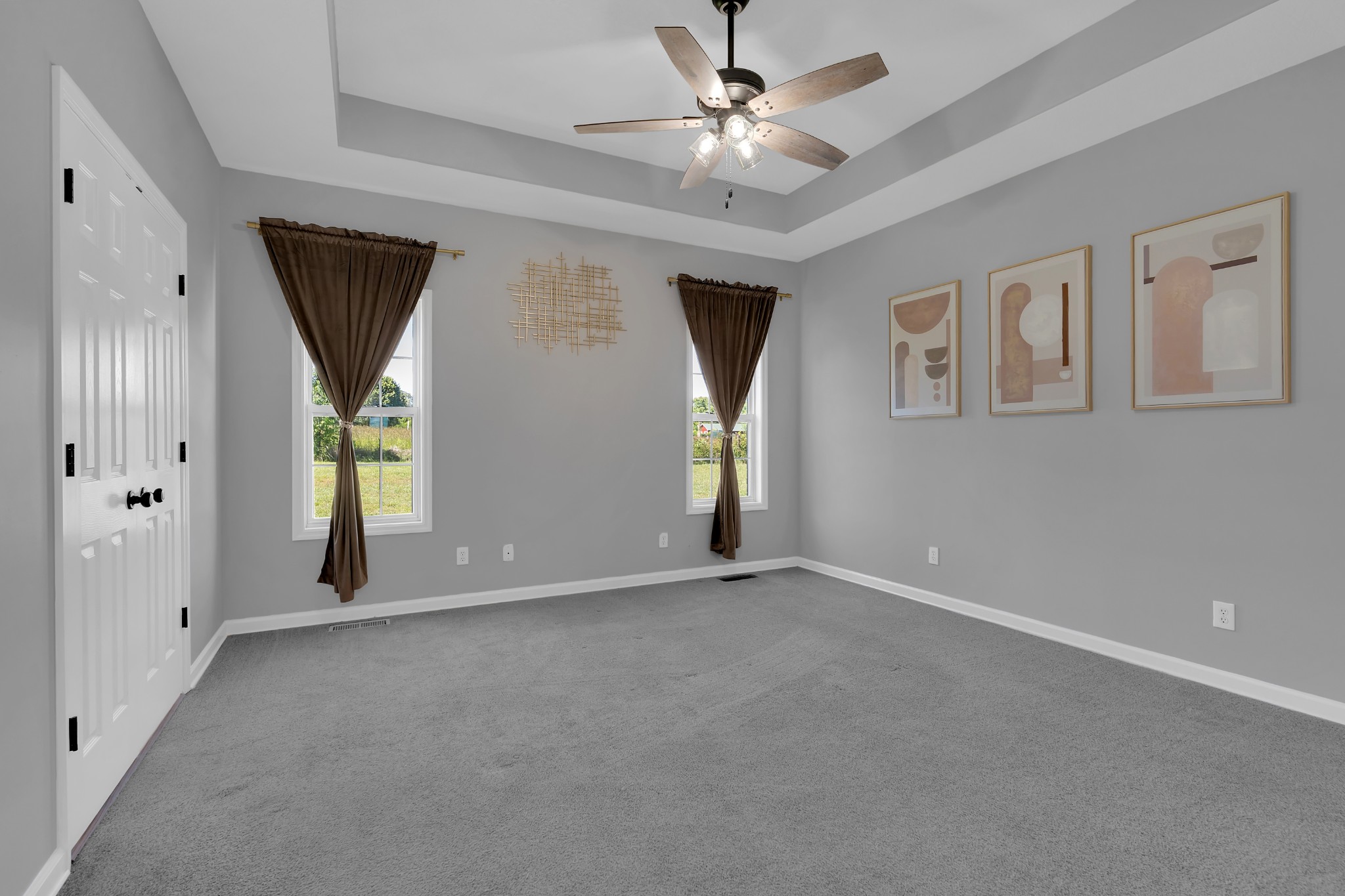 3896 Lynchburg Road Winchester, TN 37398 - Photo 23 of 57 an empty room with windows and closet