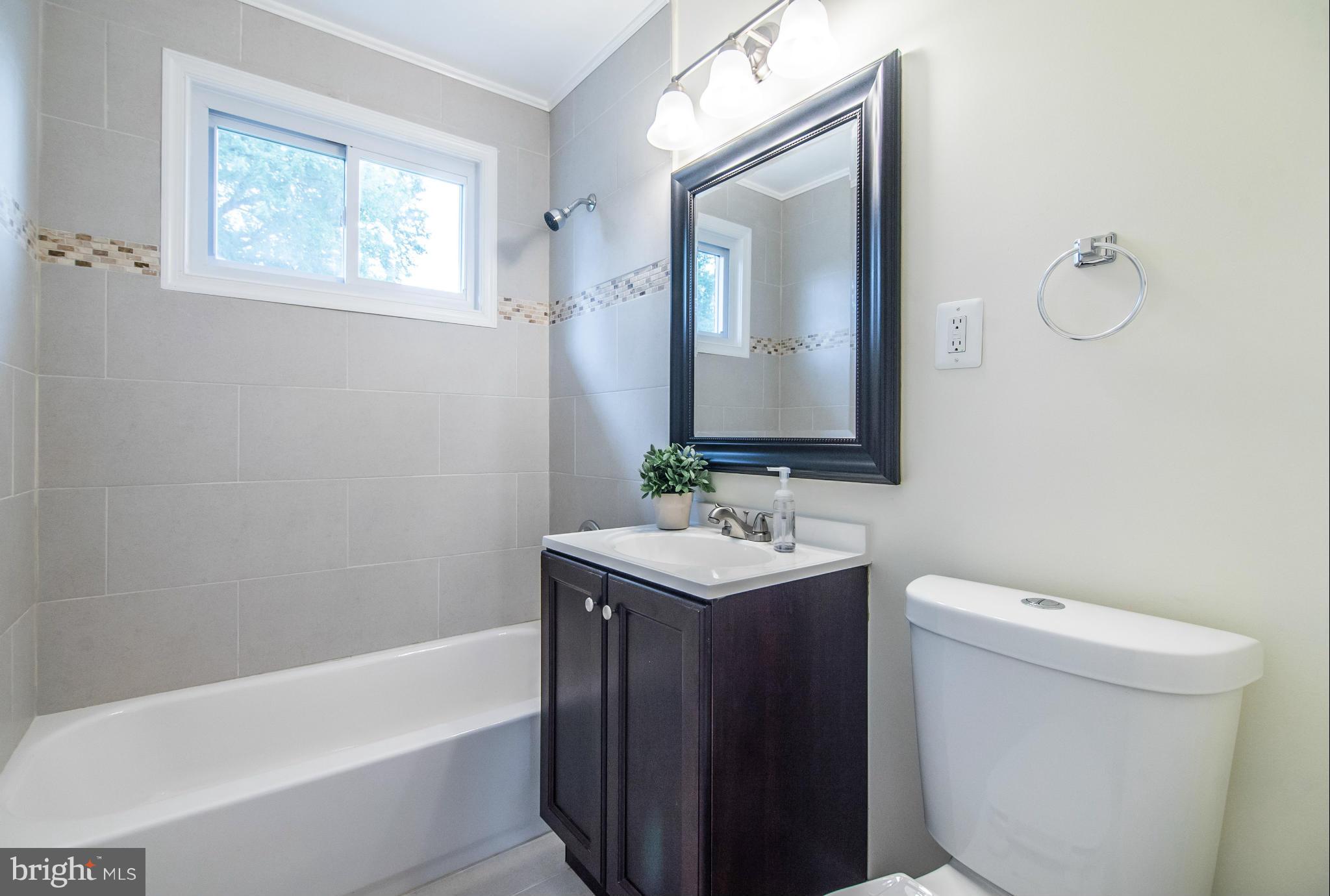 426 Belton Road Silver Spring, MD 20901 - Photo 14 of 30 Bath