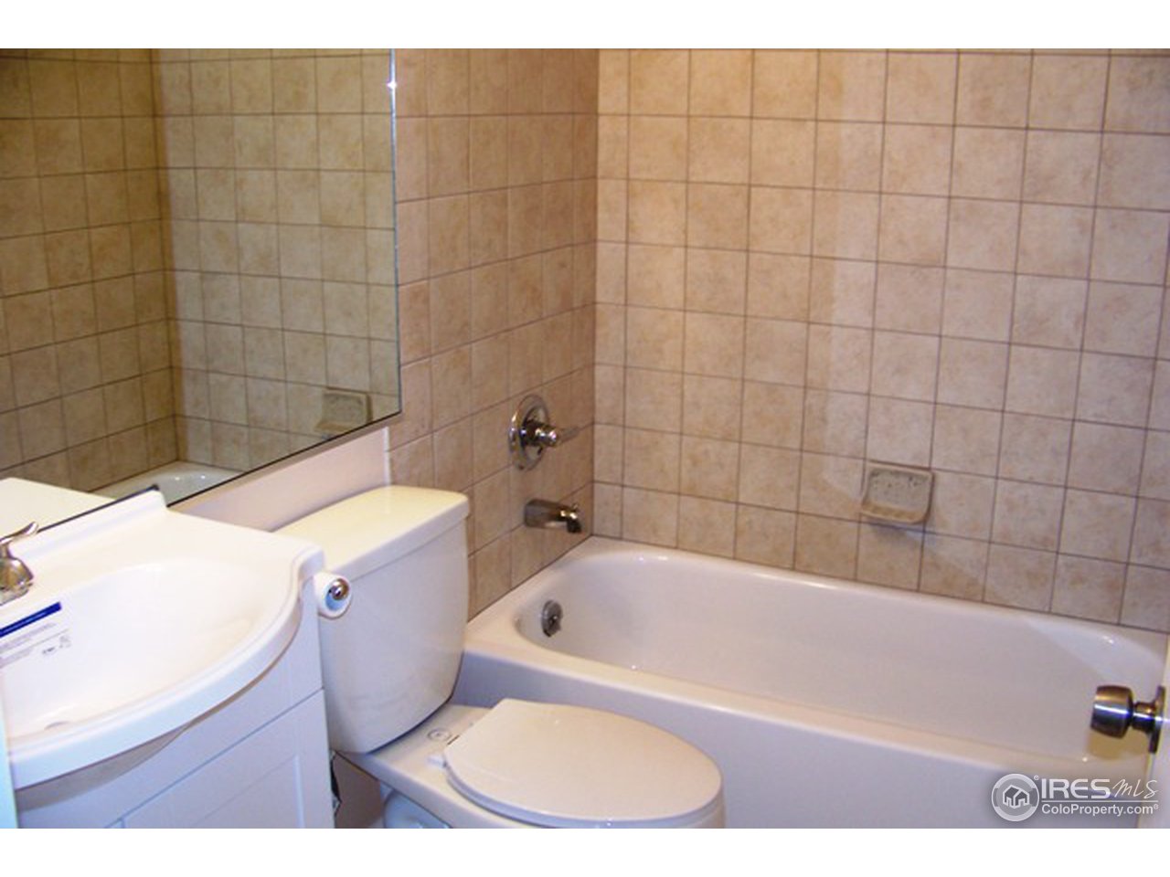2372 Wapiti Road Fort Collins, CO 80525 - Photo 7 of 9 Gallery Image 7