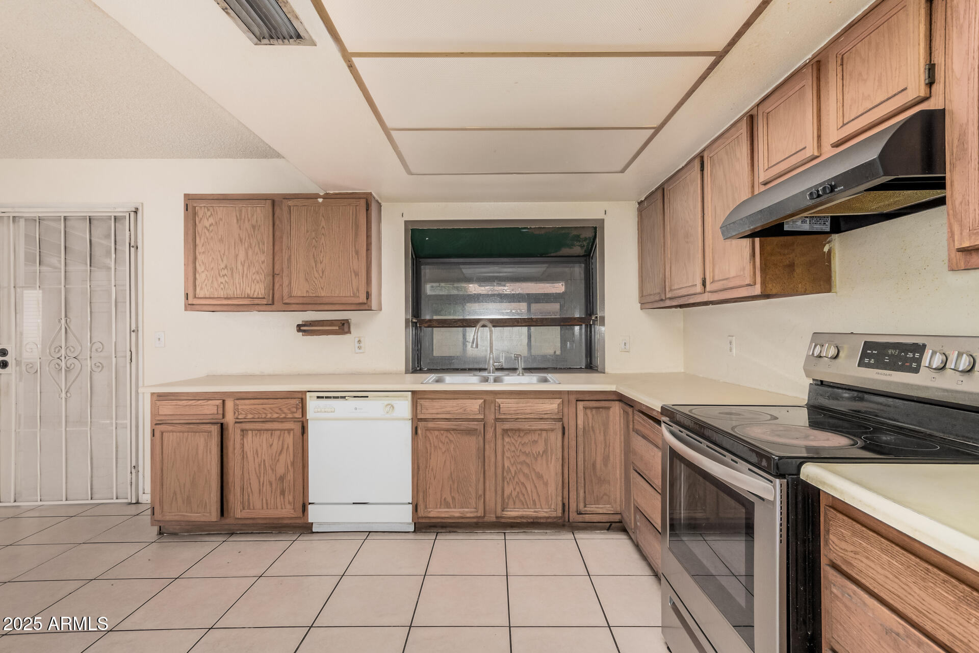 4502 East Pecan Road Phoenix, AZ 85040 - Photo 11 of 35 11 Pecan