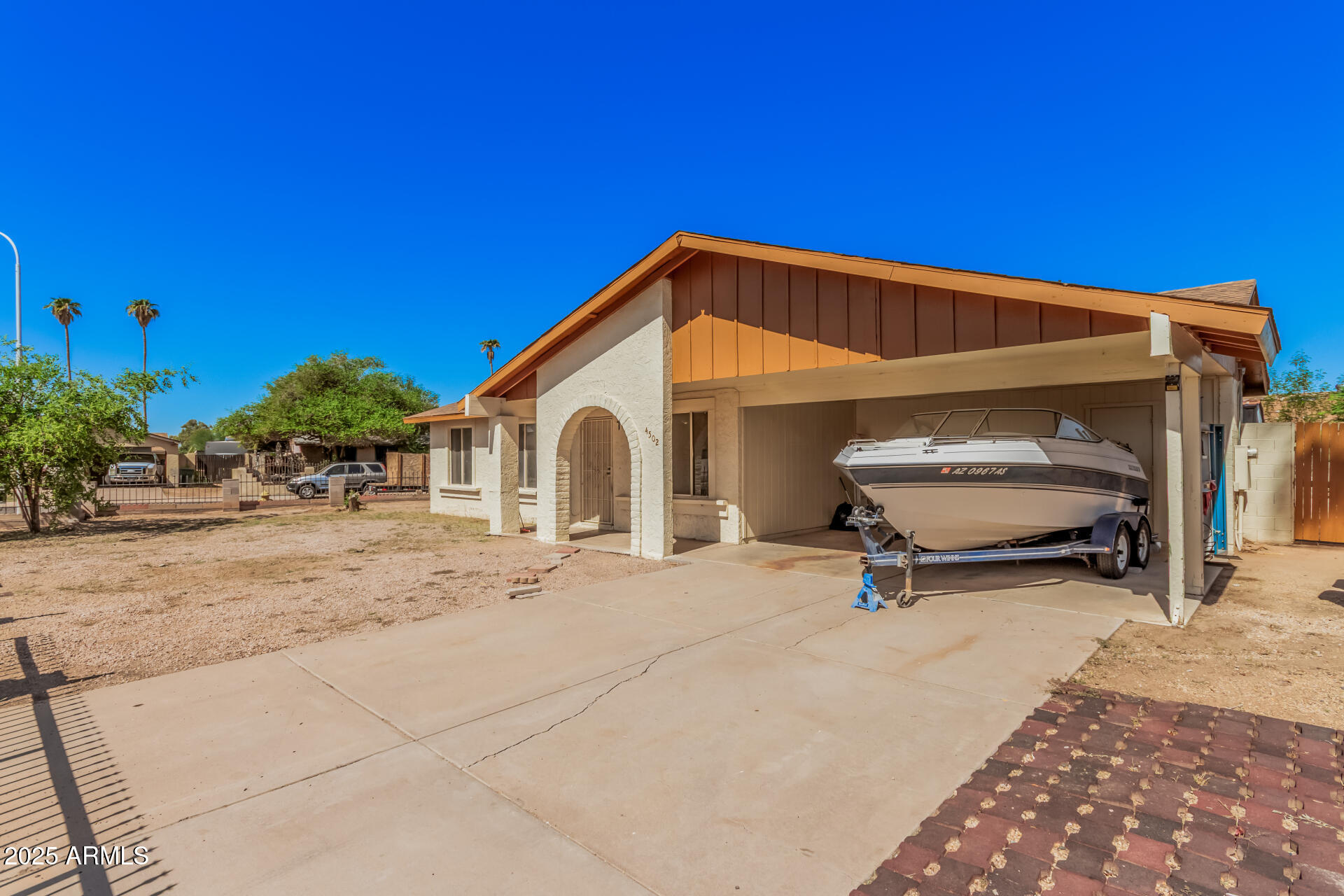 4502 East Pecan Road Phoenix, AZ 85040 - Photo 2 of 35 02 Pecan