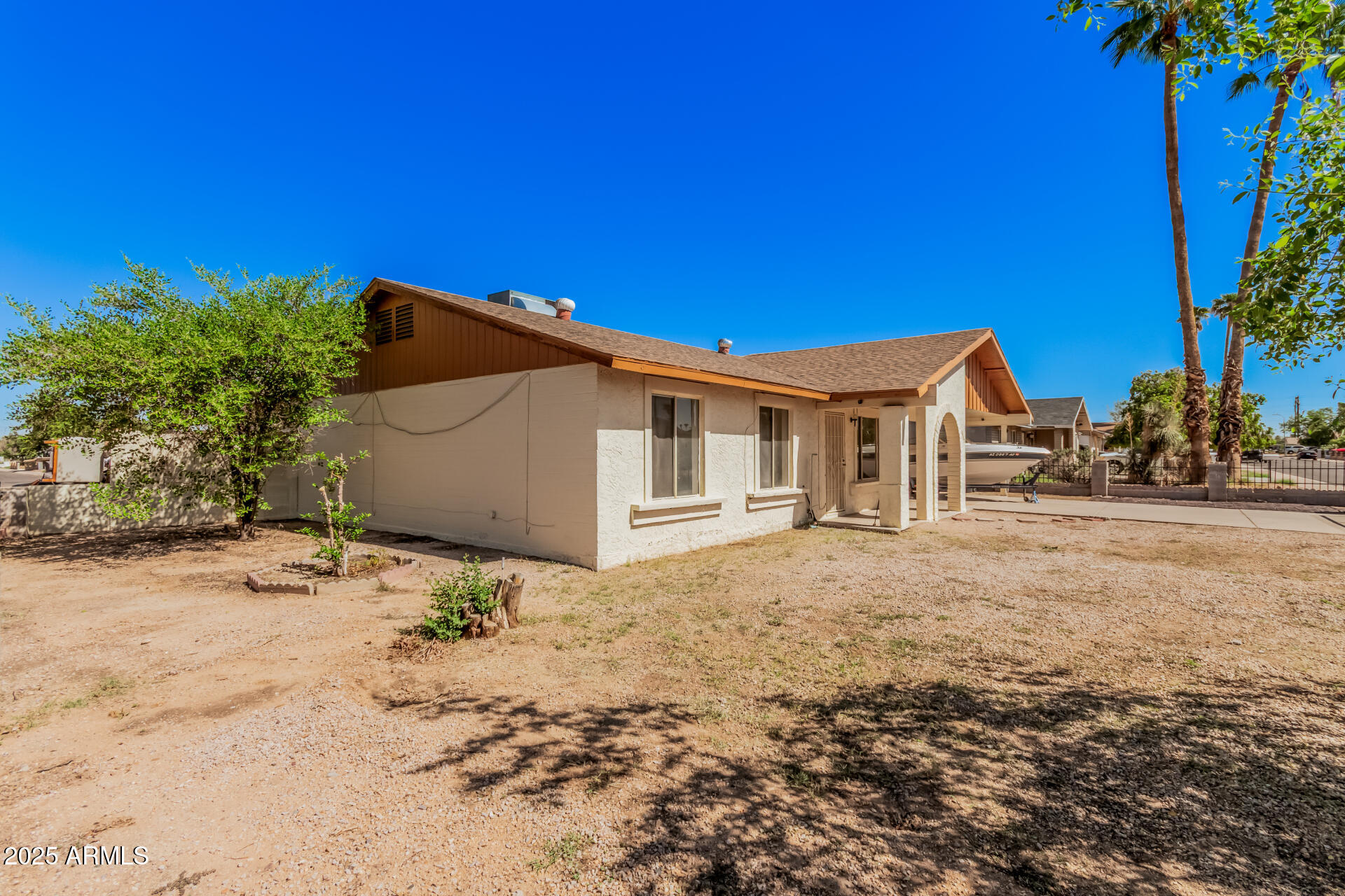4502 East Pecan Road Phoenix, AZ 85040 - Photo 4 of 35 04 Pecan